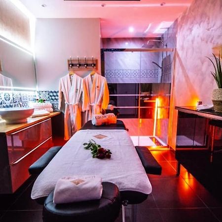 Loft Privatif Avec Jacuzzi Et Sauna Saint-Dizier Exterior photo